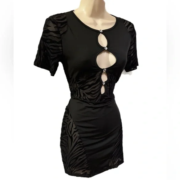 Elegant Black Zebra Print Dress - Picture 5 of 7